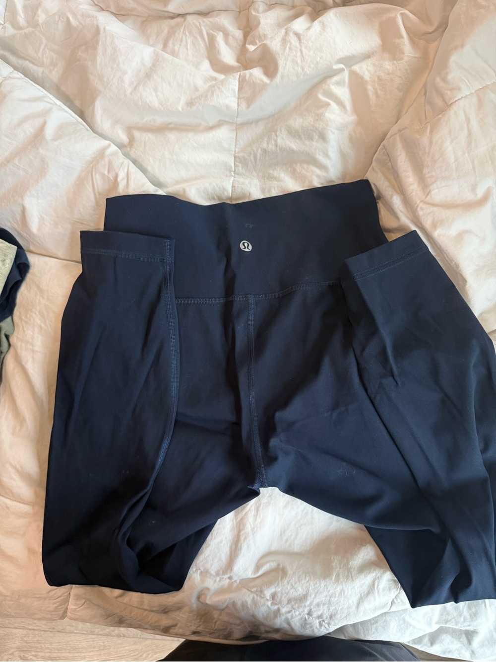 Lululemon wunder under Navy Leggings 6